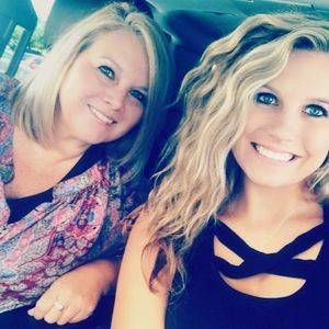 Meet your Posher, Lori